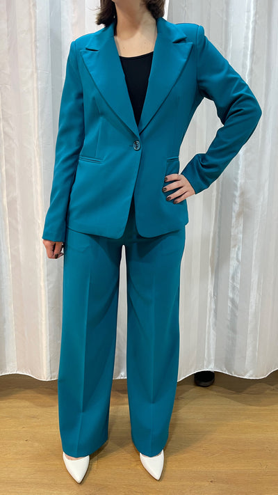 Tailleur classico con pantalone a palazzo